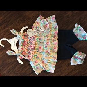 Daisy Fuentes 2 piece outfit